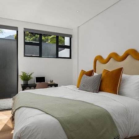 فندق Neighbourgood 1St Crescent Camps Bay كيب تاون المظهر الخارجي الصورة