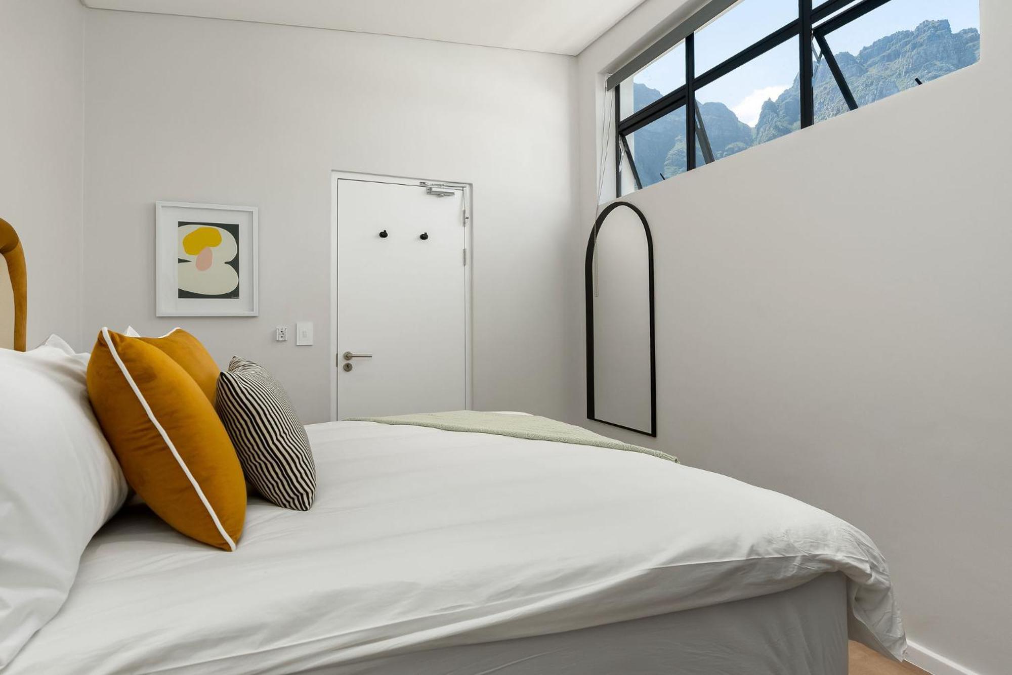 فندق Neighbourgood 1St Crescent Camps Bay كيب تاون الغرفة الصورة